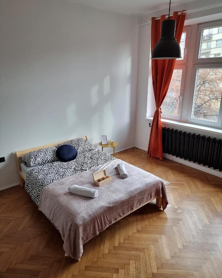 Privatunterkunft Big And Cozy Bedroom In